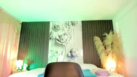 michellepreston_ online show from March 2026 11:57:01 AM