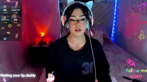 Snapshot of michellevanss22 chatting on May 2026 06:53:02 AM online show from May 2026 06:53:02 AM