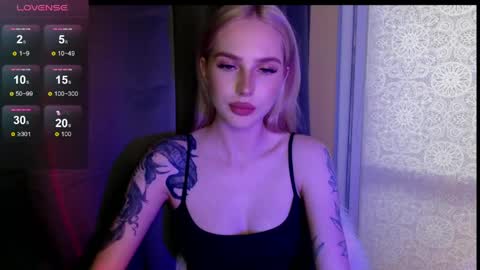 Snapshot of michellevelour chatting on June 2026 04:11:01 PM Michelle online show from June 2026 04:11:01 PM