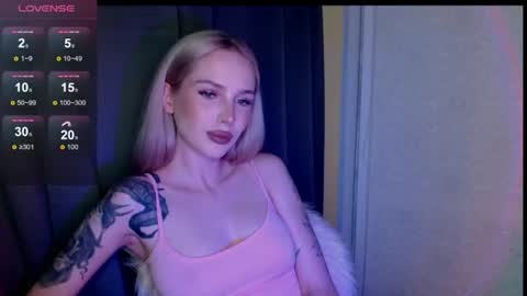 Snapshot of michellevelour chatting on July 2026 05:19:02 PM Michelle online show from July 2026 05:19:02 PM
