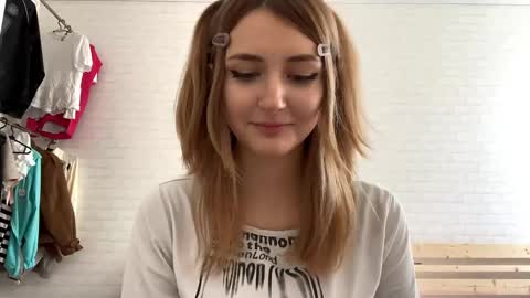 Jenny online show from April 2026 09:15:02 AM