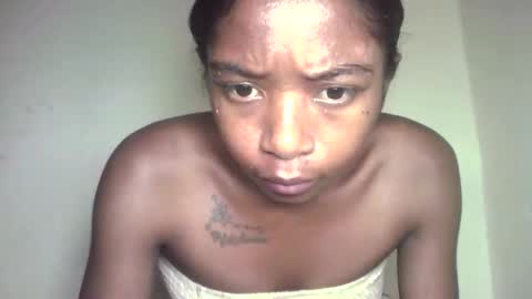 Snapshot of michou_69 chatting on May 2026 05:39:01 PM michou_69 online show from May 2026 05:39:01 PM