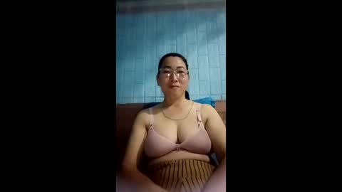 Snapshot of mickye00 chatting on May 2026 10:06:01 PM Miky online show from May 2026 10:06:01 PM