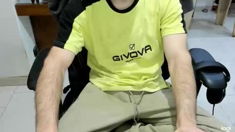 Snapshot of microfama00 chatting on March 2026 11:11:01 PM microfama00 online show from March 2026 11:11:01 PM