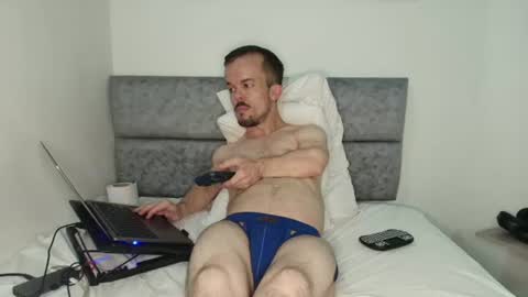 Snapshot of midgettripod1 chatting on July 2026 12:02:02 AM Aaron online show from July 2026 12:02:02 AM