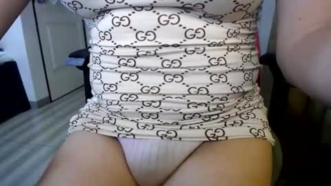 selena online show from March 2026 01:11:02 PM