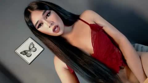 Snapshot of midnightdesire28 chatting on June 2026 01:15:02 PM Call me Yhana online show from June 2026 01:15:02 PM