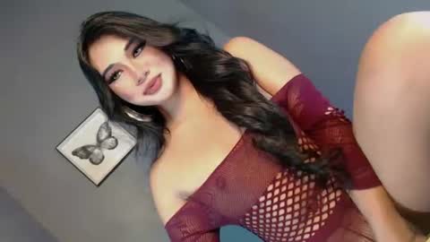 Snapshot of midnightdesire28 chatting on July 2026 01:04:01 PM Call me Yhana online show from July 2026 01:04:01 PM
