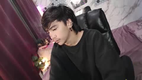 Snapshot of midnightkiller_ chatting on April 2026 09:50:01 PM Kitty online show from April 2026 09:50:01 PM