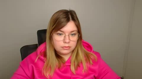 Mariana online show from October 2025 05:19:01 AM