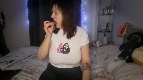 Midnight online show from November 2025 02:51:02 PM