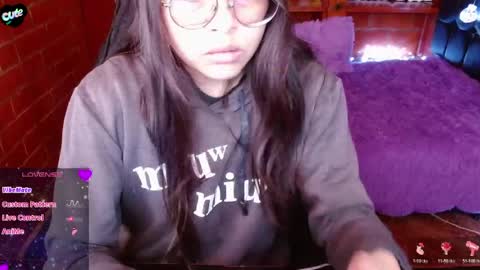 Midori 7u7 online show from April 2026 02:50:01 PM