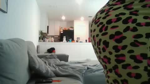 Elinora online show from March 2026 03:40:01 PM