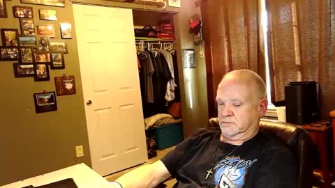 midwestdad09 online show from October 2025 09:44:01 PM