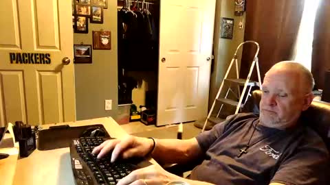 midwestdad09 online show from October 2025 06:42:01 PM