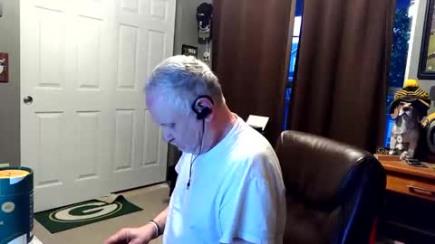 Snapshot of midwestdad09 chatting on April 2026 10:47:02 AM midwestdad09 online show from April 2026 10:47:02 AM