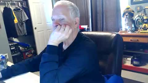Snapshot of midwestdad09 chatting on May 2026 02:22:02 PM midwestdad09 online show from May 2026 02:22:02 PM