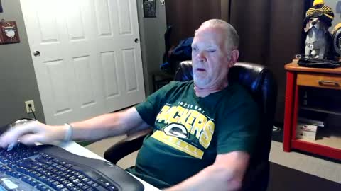 midwestdad09 online show from June 2026 07:43:02 AM