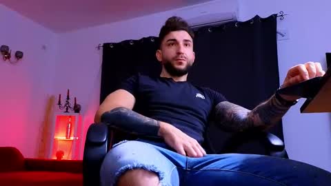 MightyAaron online show from November 2025 03:28:01 AM