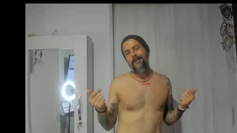Snapshot of miguel_angeel_ chatting on May 2026 02:35:01 PM Miguel Angel online show from May 2026 02:35:01 PM
