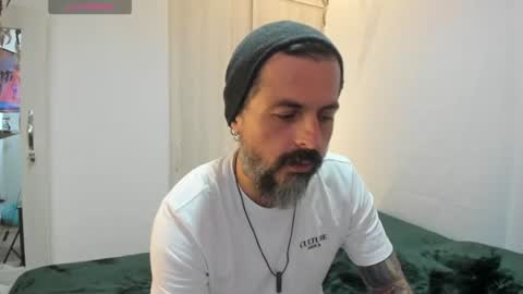 Snapshot of miguel_angeel_ chatting on June 2026 06:56:01 PM Miguel Angel online show from June 2026 06:56:01 PM