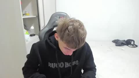 Miguel Hernandez online show from December 2025 11:31:02 PM