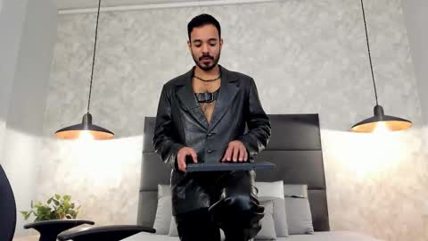 Snapshot of miguelsanfrancisco chatting on October 2025 02:46:01 PM miguelsanfrancisco online show from October 2025 02:46:01 PM