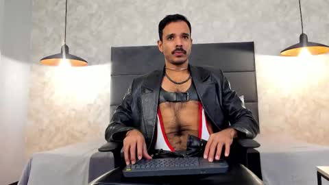 Snapshot of miguelsanfrancisco chatting on November 2025 03:03:01 PM miguelsanfrancisco online show from November 2025 03:03:01 PM