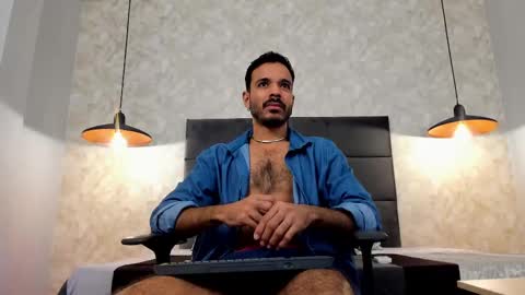 Snapshot of miguelsanfrancisco chatting on November 2025 12:09:02 PM miguelsanfrancisco online show from November 2025 12:09:02 PM