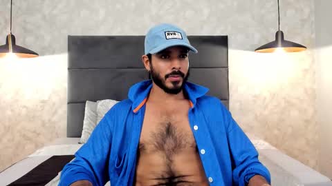 Snapshot of miguelsanfrancisco chatting on January 2026 06:44:01 PM miguelsanfrancisco online show from January 2026 06:44:01 PM