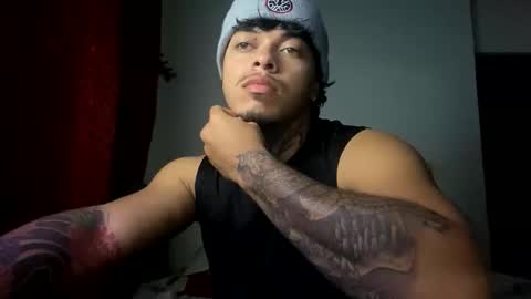 miguelvl01 online show from October 2025 08:44:02 AM