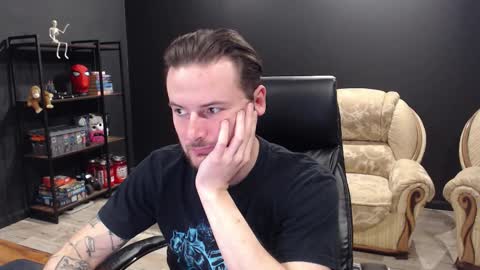 Misha Winchester online show from December 2025 10:31:01 AM