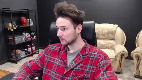 Snapshot of mihasikd chatting on February 2026 07:01:01 AM Misha Winchester online show from February 2026 07:01:01 AM