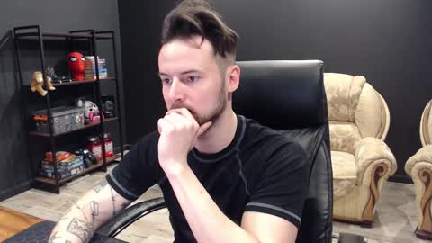 Snapshot of mihasikd chatting on February 2026 07:04:01 AM Misha Winchester online show from February 2026 07:04:01 AM