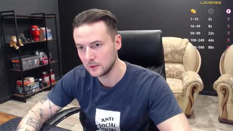 Snapshot of mihasikd chatting on February 2026 01:32:02 PM Misha Winchester online show from February 2026 01:32:02 PM