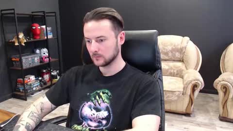 Snapshot of mihasikd chatting on March 2026 09:37:02 AM Misha Winchester online show from March 2026 09:37:02 AM