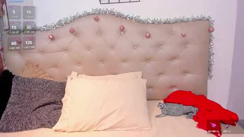 Mia Jhones online show from December 2024 05:59:02 AM