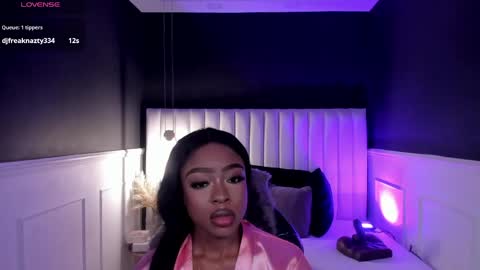 Miia Schwarz  online show from April 2026 12:28:02 PM