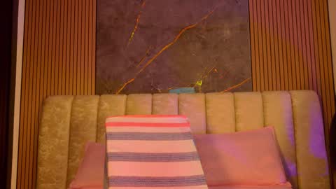 miia scoott  online show from December 2025 11:50:01 AM