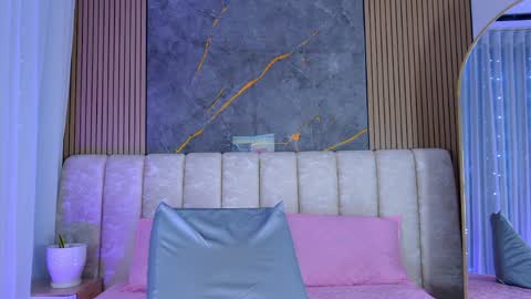 miia scoott  online show from April 2026 11:54:02 AM