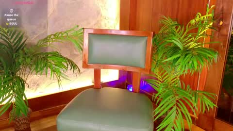  CALL ME MIA  online show from May 2026 06:05:01 PM