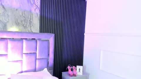 Mia Monroe online show from October 2025 07:54:02 PM