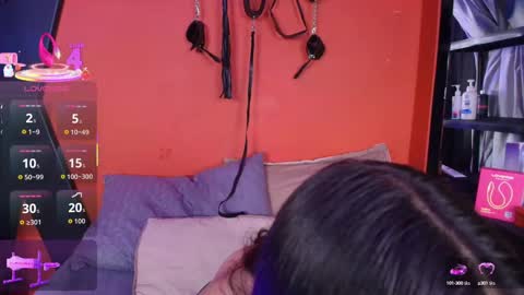 Mia online show from September 2025 08:34:01 PM