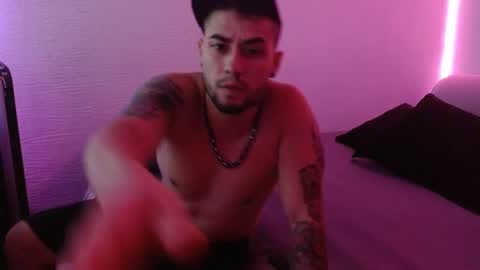 Mia and Liam online show from January 2025 08:54:02 PM