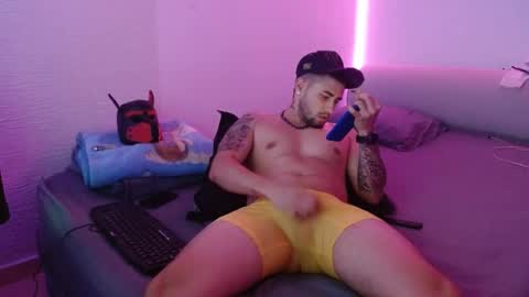 Mia and Liam online show from January 2025 06:25:02 AM