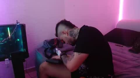 Mia and Liam online show from January 2025 01:27:01 AM