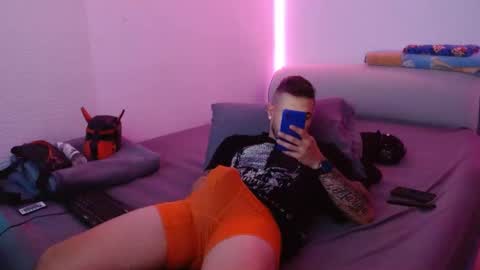 Mia and Liam online show from January 2025 04:27:02 AM