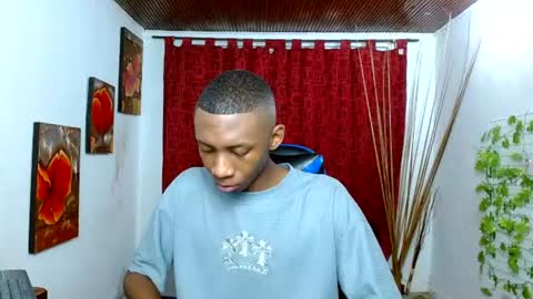 Snapshot of miilo18 chatting on May 2026 07:52:02 PM milo online show from May 2026 07:52:02 PM