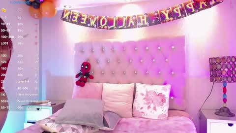 Lucii online show from October 2025 11:13:02 PM