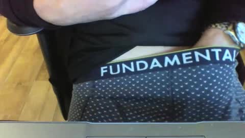 mik online show from December 2024 11:25:02 AM